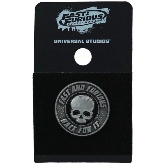 Universal Studios Fast & Furious Race for It Pin - Picture 1 of 1